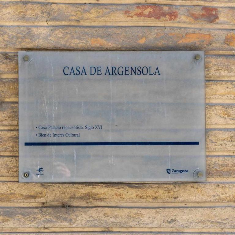 El Palacio de Argensola by Alogest - Two-Bedroom Apartment - 22