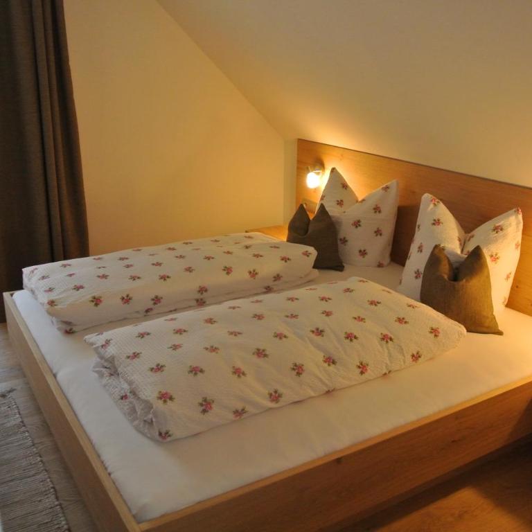 Haus Fischer Nassfeldblick - Doppelzimmer mit Balkon - 1