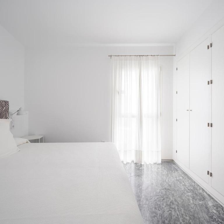 Numa Seville Jondo - 3 Bedroom Apartment, Balcony and Bunk Bed - 10