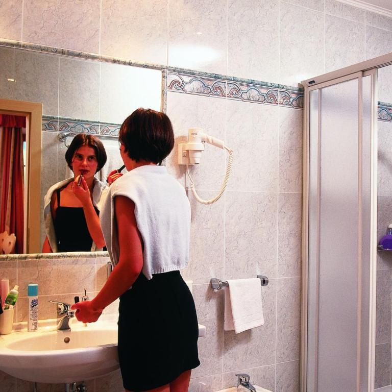 Hotel Zum Turm - Camera Matrimoniale - 5