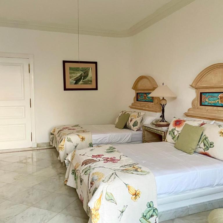 VILLA JADE LUXURY FULL SERVICE STAFF VILLA - Villa - 24