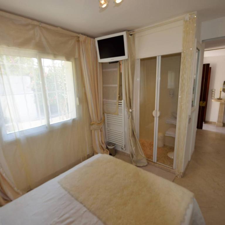 Juan Les Pins Near Cannes Beaches 18-20 Guests - Villa - 86