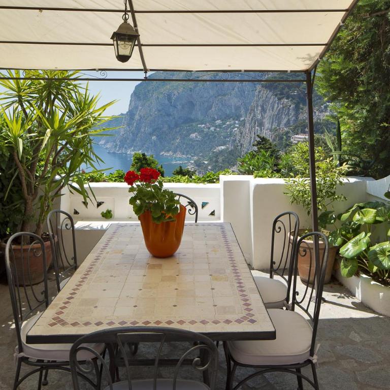 Villa Mariuccia Capri - Appartamento su 2 Livelli con 1 Camera da Letto, Terrazza e Vista Mare - 10