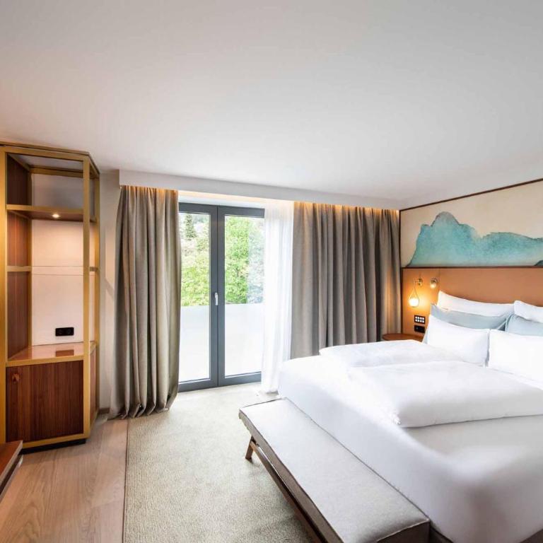 SEEGLÜCK Hotel Forelle Superior - Großes Deluxe Doppelzimmer mit Balkon und Seeblick - 4
