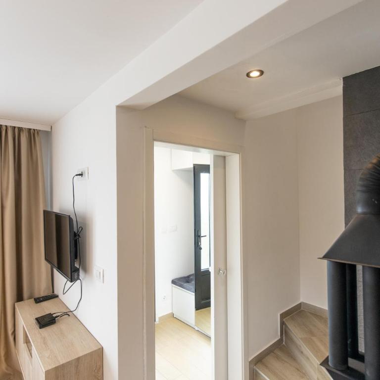 Vista Durmitor - luxury cabin - Two-Bedroom House - 17