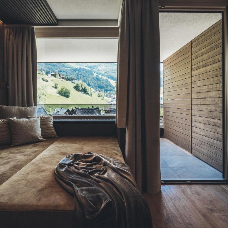 Hotel Tirolerhof 4 Sterne Superior - Junior Suite mit Bergblick - 3
