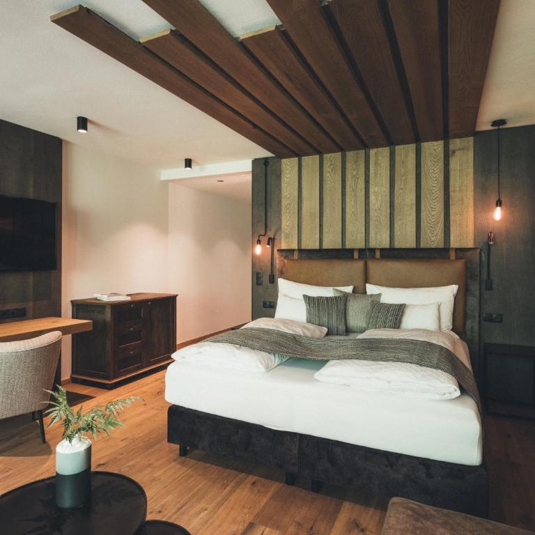 Hotel Tirolerhof 4 Sterne Superior - Junior Suite - 1