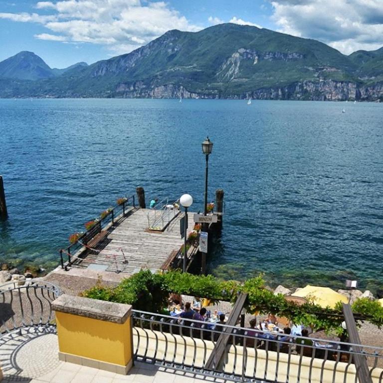 Lake Front Hotel Brenzone - Suite con Vista Lago - 5