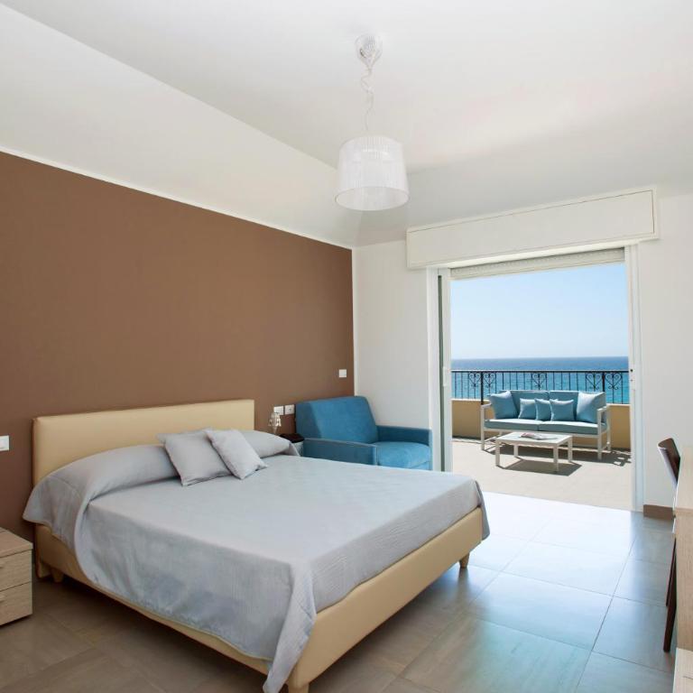 B&B Ligure Rooms - Camera Deluxe Matrimoniale con Vista Mare - 1