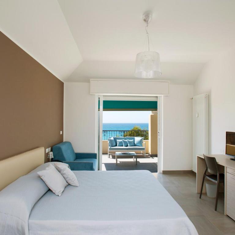 B&B Ligure Rooms - Camera Deluxe Matrimoniale con Vista Mare - 3