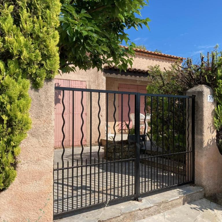 10 à 12 pers FAMILLE Amateurs randonnée Boulouris Panorama Saint Raphael Tennis Piscine partagé - Maison 5 Chambres - 16