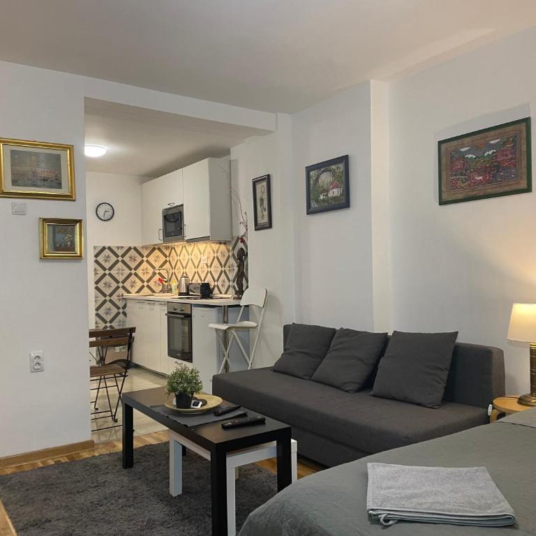 Axis Mundi - Deluks Studio - 11