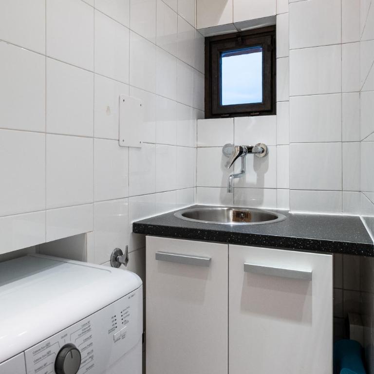 Studio Fusari a Piazza Maggiore by Wonderful Italy - Queen Room - 7