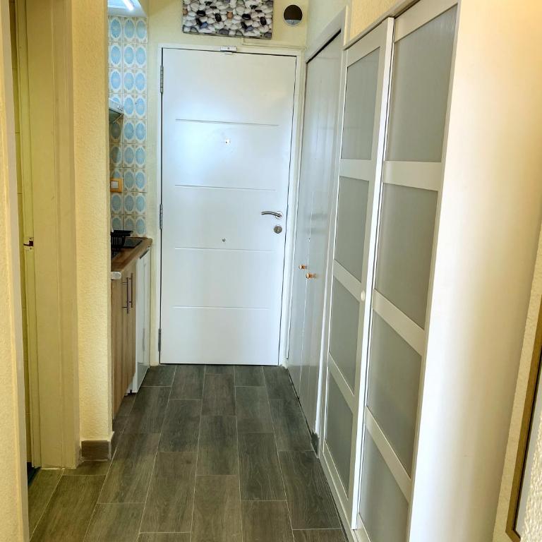 City Central Upper Floor Sunny Terrace - Apartamento Estudio - 33