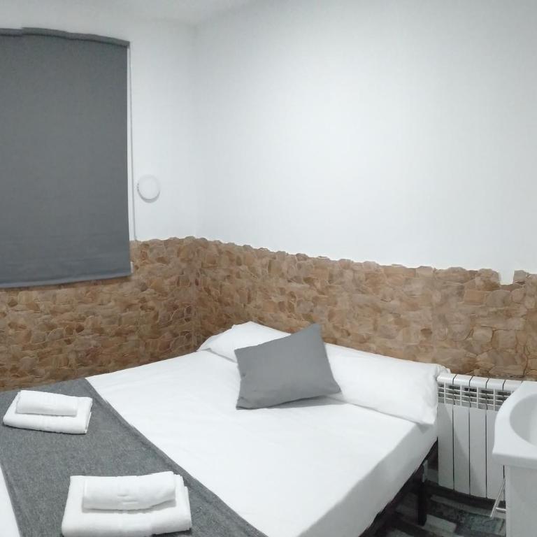 HOSTAL Noche y Dia - Double Room with Shared Bathroom - 3