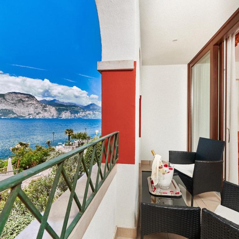 Lake Front Hotel Brenzone - Suite Deluxe - 1