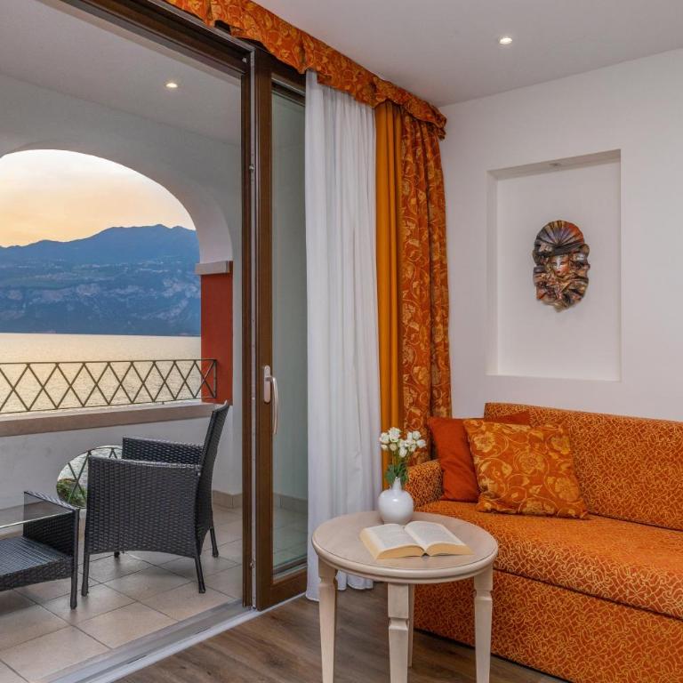 Lake Front Hotel Brenzone - Suite Deluxe - 4