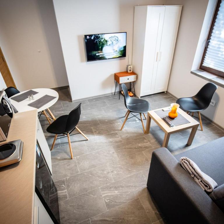 Gray brick - One-Bedroom Apartment - 11