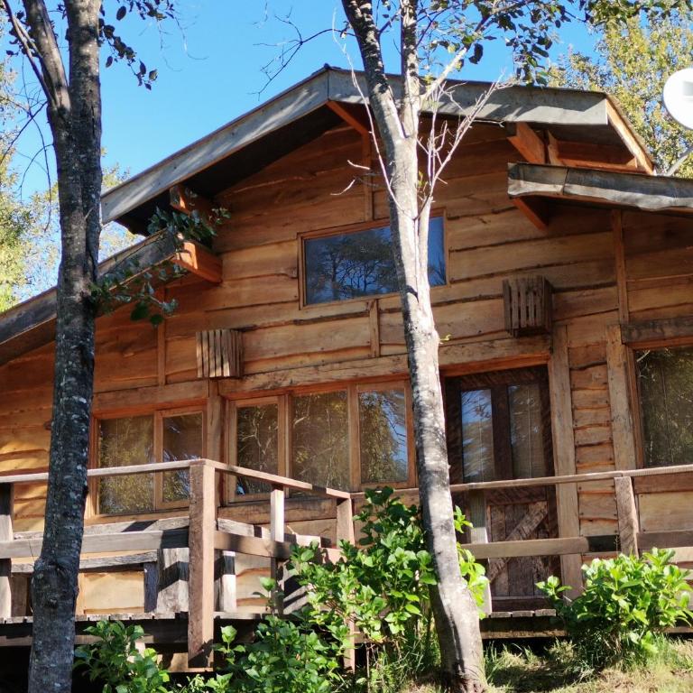 Cabañas Rústicas Pucón Río Trancura - Three-Bedroom Chalet - 2