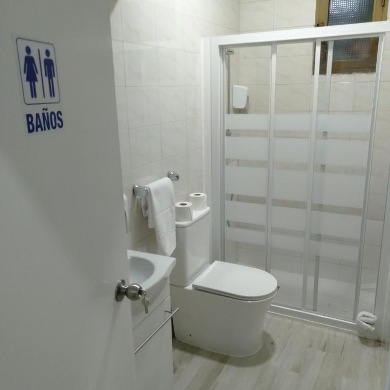 HOSTAL Noche y Dia - Double Room with Shared Bathroom - 7