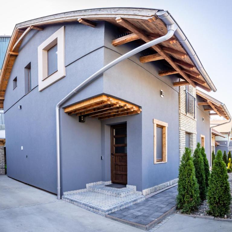 Gray brick - Family Studio - 19