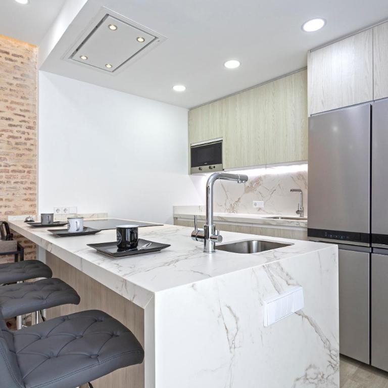 Genteel Home Castilla Terrace - Two-Bedroom Apartment with Terrace and jacuzzi - 4