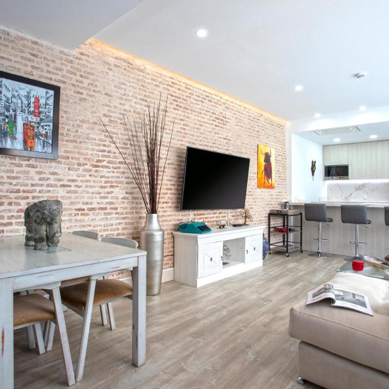 Genteel Home Castilla Terrace - Two-Bedroom Apartment with Terrace and jacuzzi - 11