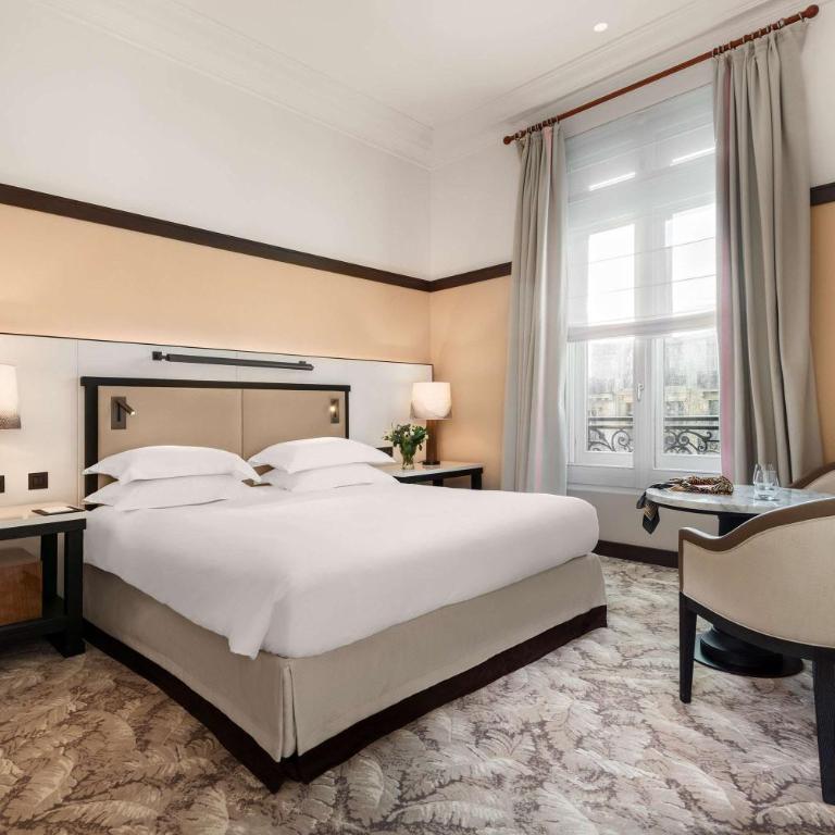 Hyatt Paris Madeleine - Chambre Lit King-Size Deluxe avec Vue - 1