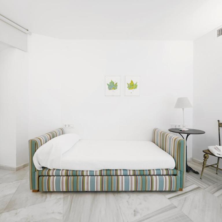 Numa Seville Molina - 3 Bedroom Apartment with Balcony - 15