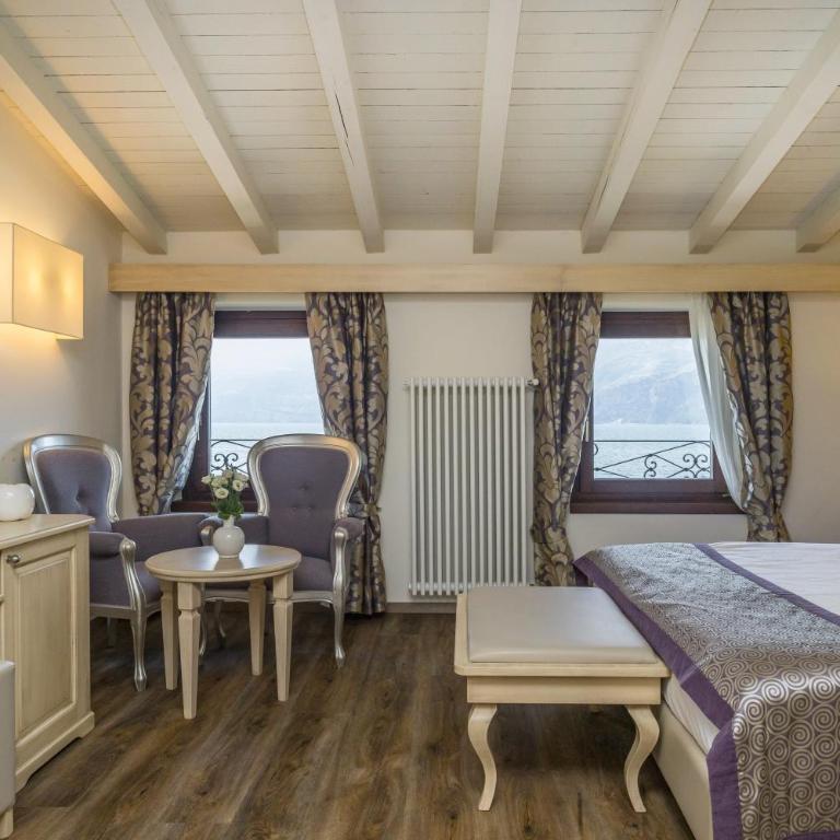 Lake Front Hotel Brenzone - Junior Suite con Vista Lago - 1