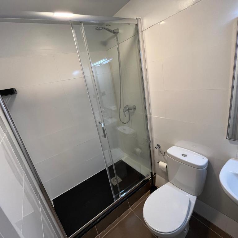 Hostal ARS - Zweibettzimmer mit eigenem Bad - 2