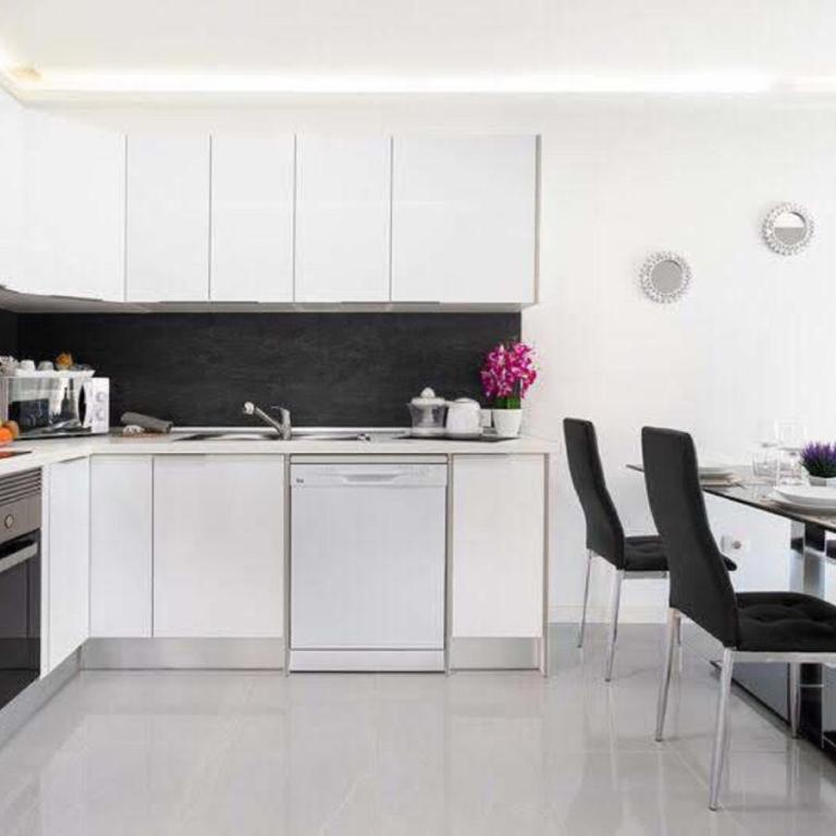 Manuda Luxury Apartment - Two-Bedroom Apartment - 4