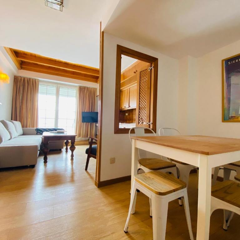 Apartamentos Sierra Nevada BlueTTravel - Zona baja - Apartamento Dúplex - 6