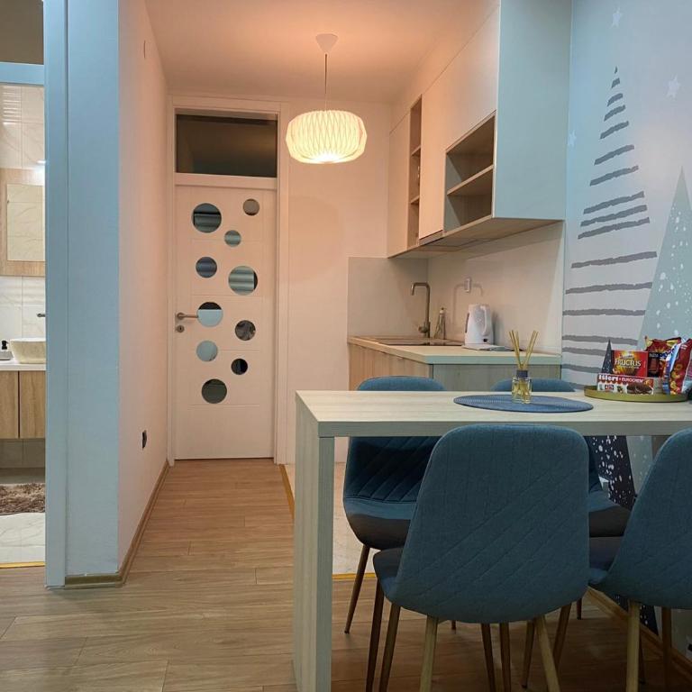 Alexandrea Apartments - One-Bedroom Apartment - 3