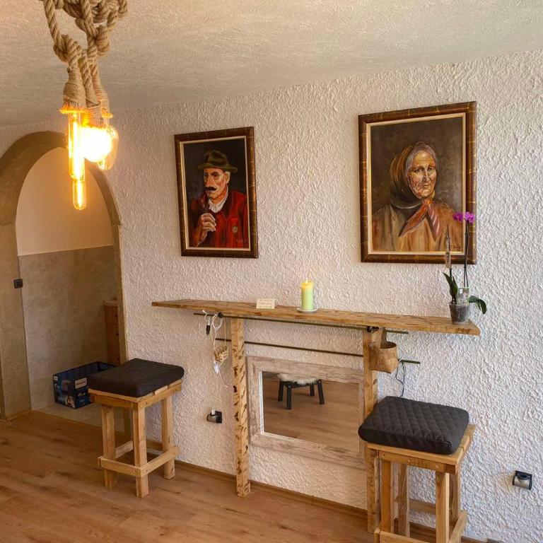 Alexandrea Apartments - One-Bedroom Apartment - 5