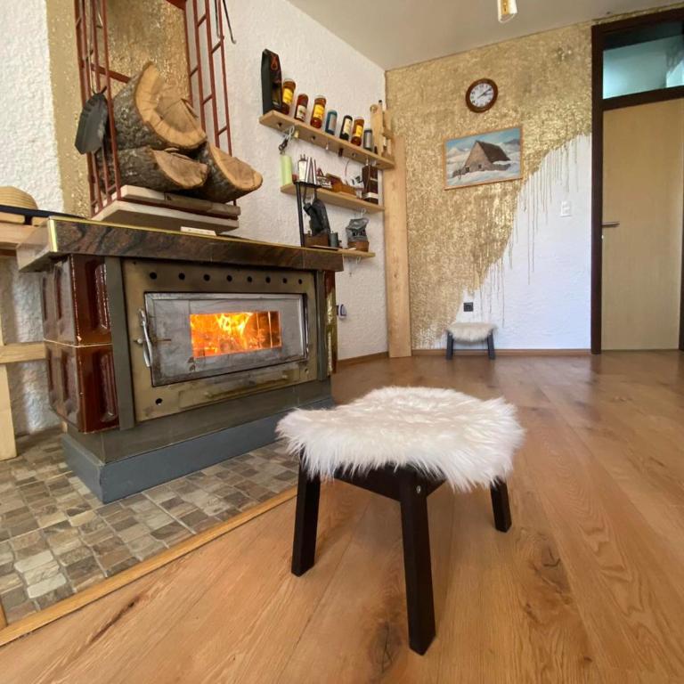 Alexandrea Apartments - One-Bedroom Apartment - 6