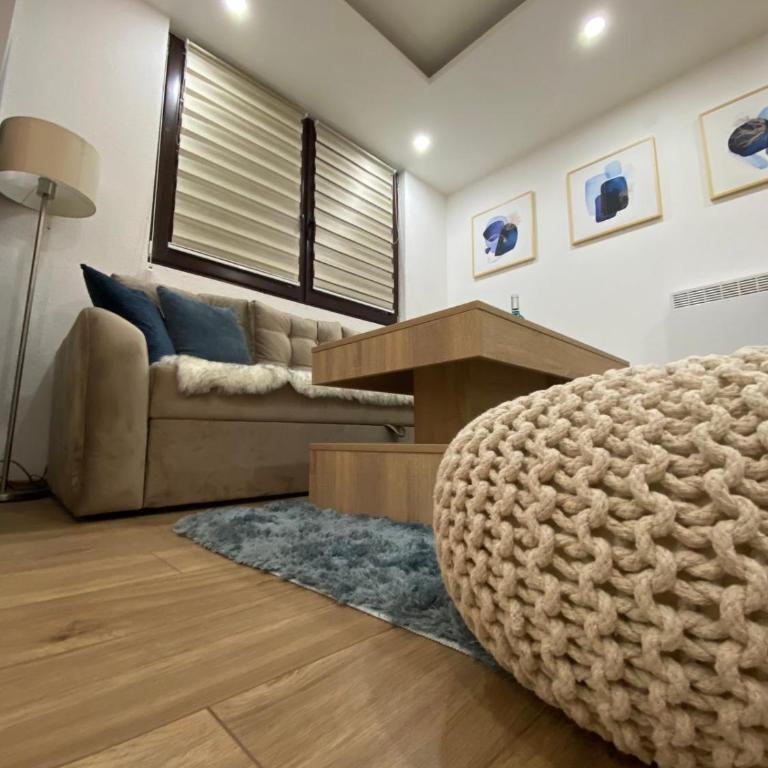 Alexandrea Apartments - One-Bedroom Apartment - 4