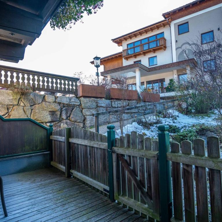 Gut Sonnberghof - Familienzimmer mit Terrasse - 2