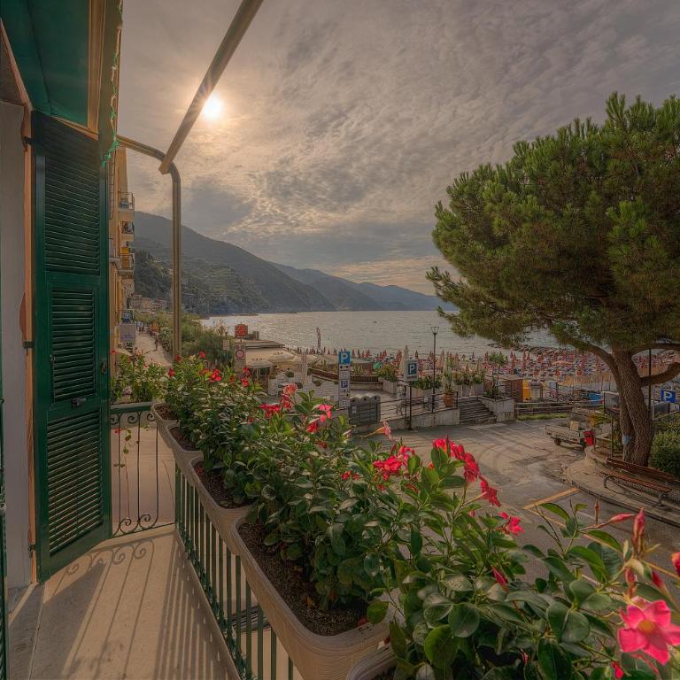 Affittacamere Da Flo - Camera Matrimoniale Deluxe con Balcone e Vista Mare - 1