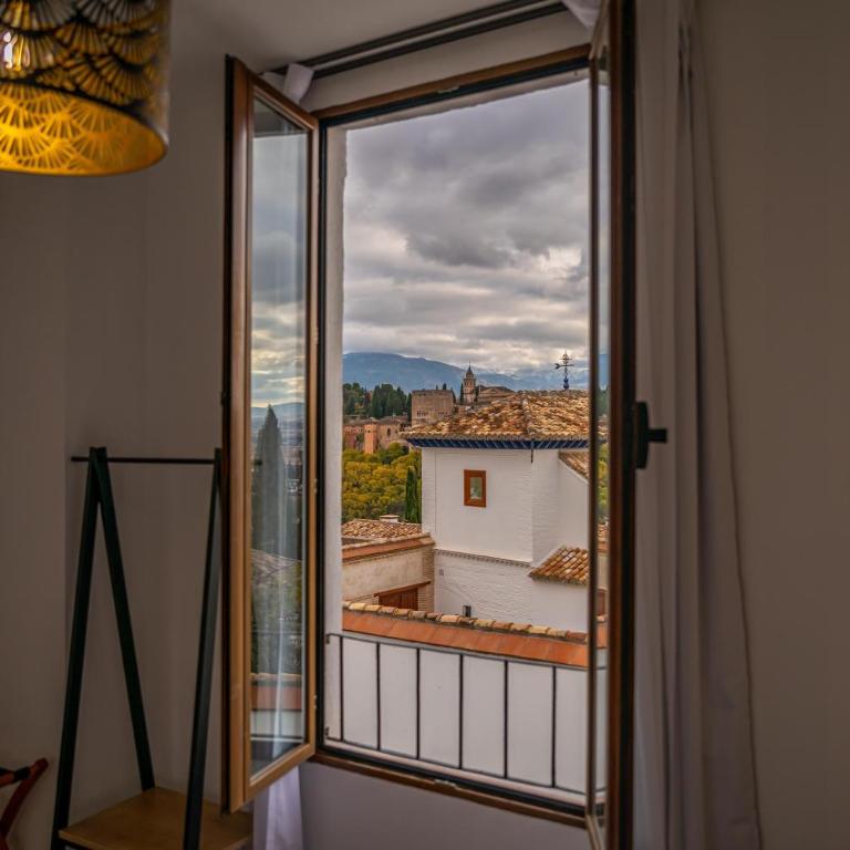 Florentia San Nicolás - Deluxe Room with Alhambra View 3 - 7