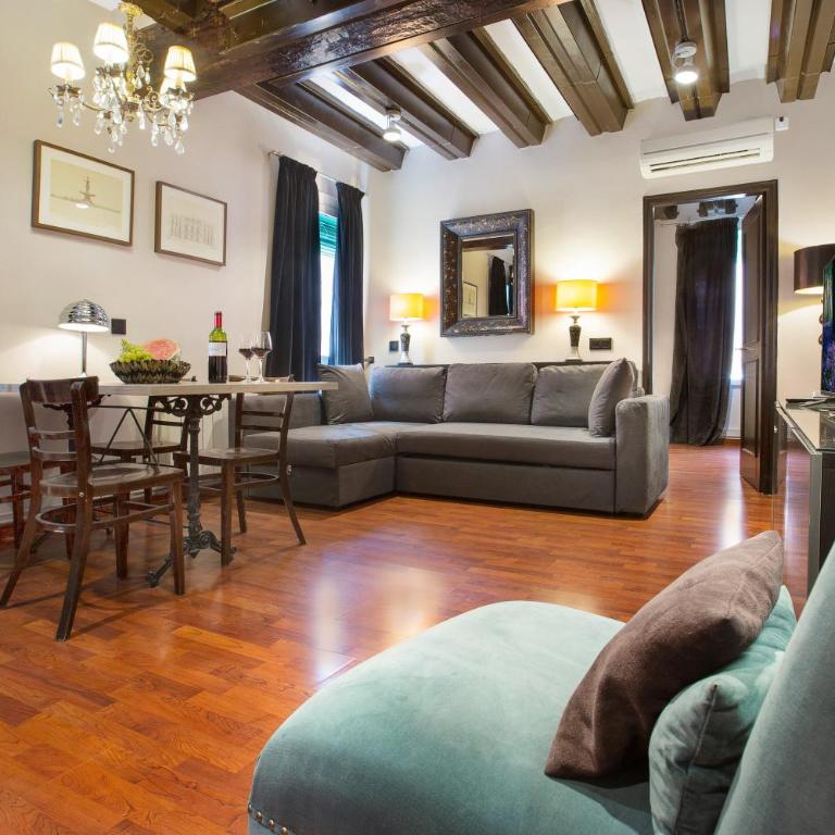 Stay U-nique Apartments Carretes - One-Bedroom Apartment - 1