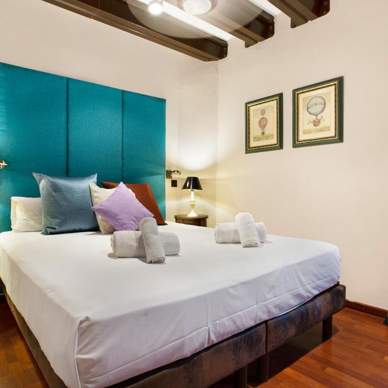 Stay U-nique Apartments Carretes - One-Bedroom Apartment - 3
