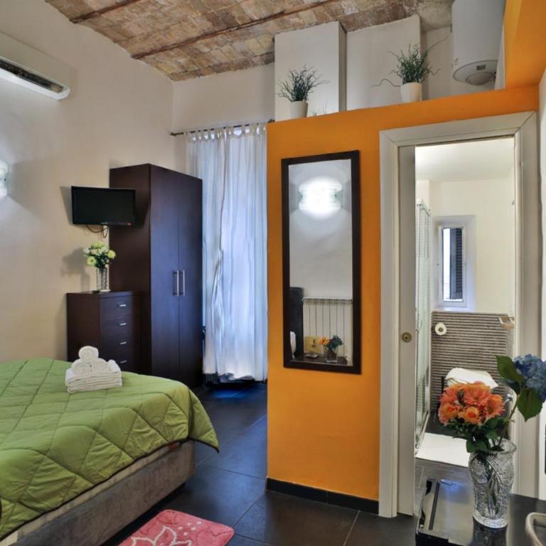 Rome Place - Double Room with Private Bathroom - 11