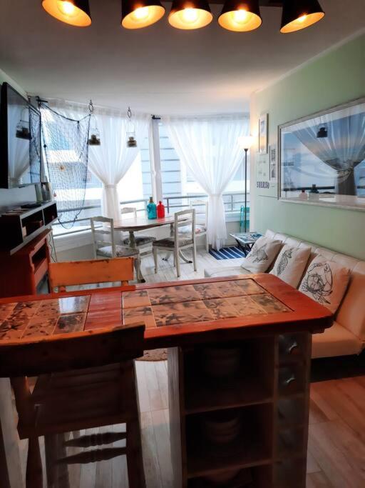 Hermoso departamento frente al mar - Two-Bedroom Apartment - 18