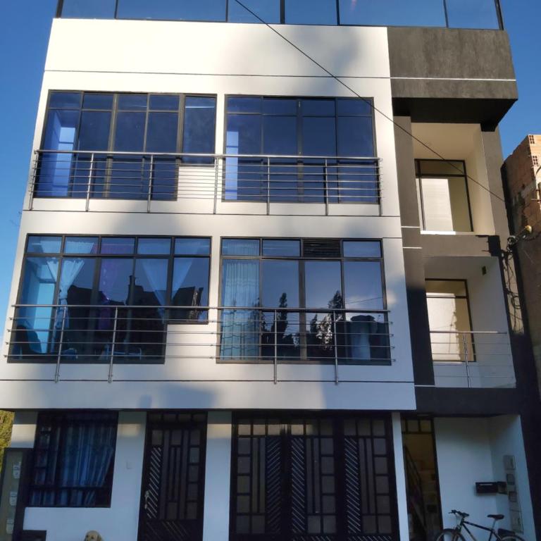 Living Robayo Paipa - Apartamento de 3 dormitorios - 1