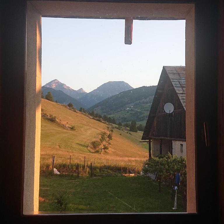 La Fruitière - Gîte d'étape et de séjour - Chambre Double - Vue sur Montagne - 2