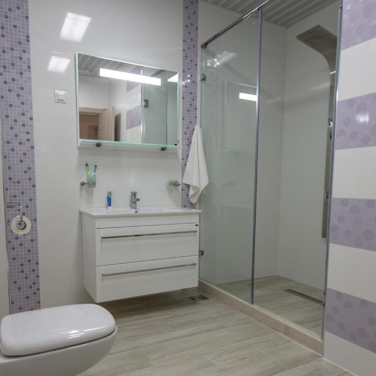 Apart Hotel Sea Fort - Apartman sa 1 Spavaćom Sobom, Terasom i Bočnim Pogledom na More - 9