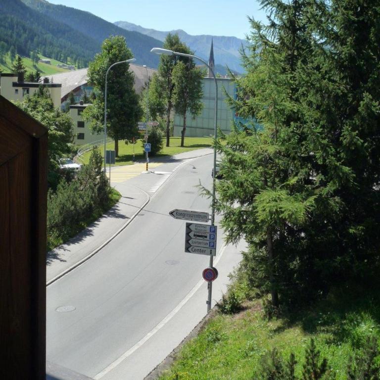 Des Alpes - Apartment mit 1 Schlafzimmer, Balkon und Bergblick - 16