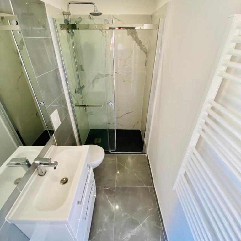 Lovely Apartment Heart of Golden Square Fiber Wifi - Appartement 1 Chambre - 12