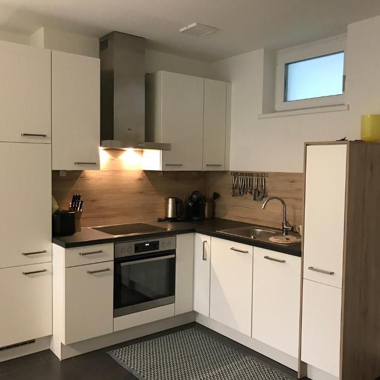Schöne Neubauwohnung mit Garten - Appartamento con 1 Camera da Letto - 1
